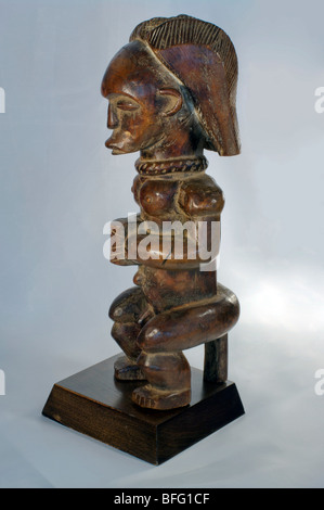 Fang Mvai (Gabun, Rio Muni) hölzerne Statue Stockfoto