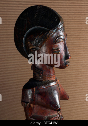 Statuette der Baule (Elfenbeinküste) Stockfoto