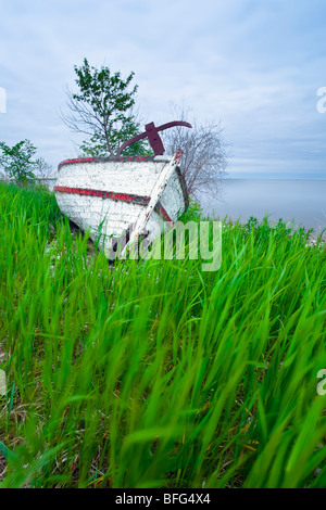 Verlassene Boot Wrack am Lake Winnipeg Küstenlinie auf Hecla Island.  Hecla Dorf auf der Insel war eine frühe Besiedlung der isländischen und Stockfoto