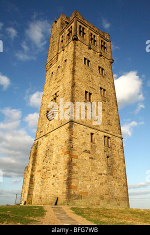 Jubilee Tower Burgberg Huddersfield in Kirklees gebaut, um der Herrschaft von Königin Victoria zu gedenken Stockfoto