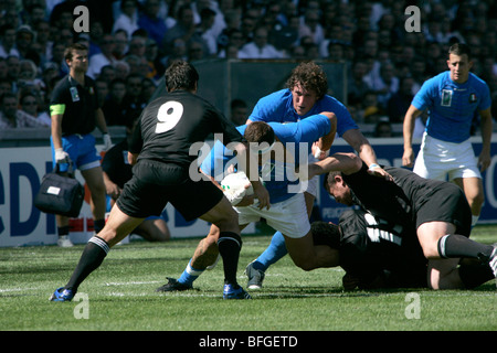 Alle schwarzen New Zealand Rugby Union Team spielt gegen Italien bei der WM 2007 in Marseille, Frankreich Stockfoto