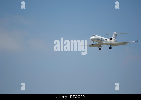 Flugzeug Landung - Gulfstream Aerospace G-IV (Gulfstream-4) Stockfoto