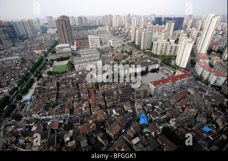 Alte Häuser in Hongkou District, Shanghai, China. 8. Oktober 2009 Stockfoto