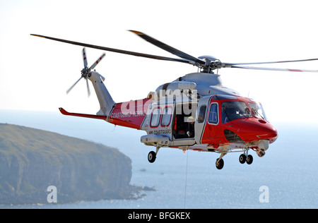 Augusta Westland AW139 Such- und Rettungshubschrauber Küstenwache, Portland, Dorset, England, UK Stockfoto