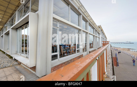 Die Wunsch-Turmrestaurant auf Eastbourne Strandpromenade, East Sussex, UK. Stockfoto