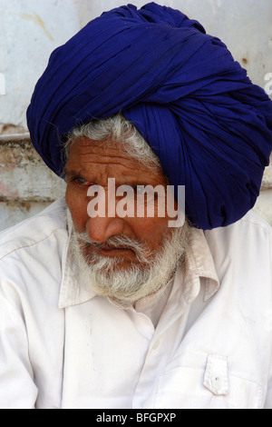 Porträt eines Turban, senior aus Rajasthan, Indien Stockfoto