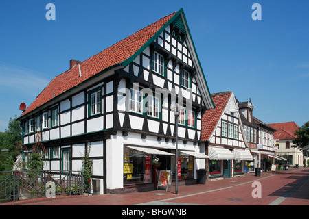 Fachwerkhaeuser in der langen Straße in Quakenbrueck, Artland, Oldenburger Muensterland, Niedersachsen Stockfoto