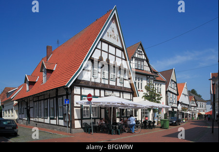 Fachwerkhaeuser in der langen Straße in Quakenbrueck, Artland, Oldenburger Muensterland, Niedersachsen Stockfoto