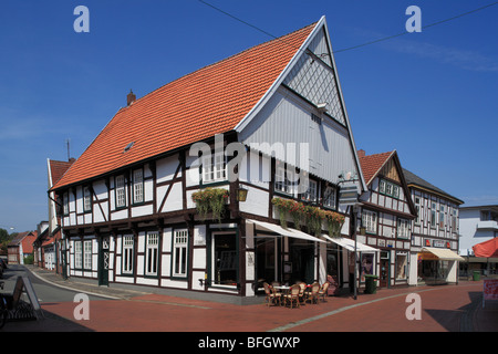 Fachwerkensemble Mit Dem Kaufmannshauses "Hopfenbluete" in der langen Straße in Quakenbrueck, Artland, Oldenburger Muensterland, Niedersachsen Stockfoto