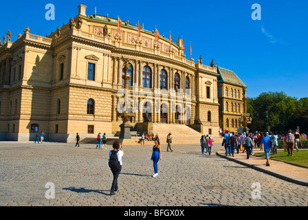 Namesti Jana Palacha quadratisch mit Rudolfinum in Prag Tschechische Republik Europa Stockfoto