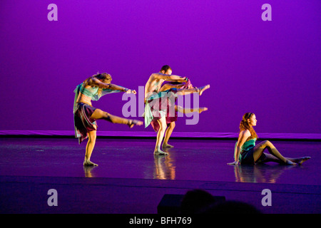 führen Sie anwesend modern jazz Ballett Hip-Hop-Student-Bühnen-Produktion-Kostüm zu choreografieren Unterhaltungsmusik Rhythmus Klasse erstellen kreative Stockfoto