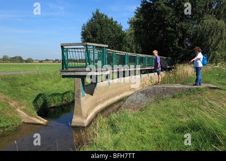 D-Melle, Hase, Hase-Tal, Else, Hunte, Naturschutzgebiet nördlich Teutoburger Wald-Wiehengebirge, Osning, Osnabrück-Land, Niedersachsen, D-Melle-Gesmold, Bifurkation in Gesmold, Punkt der Trennung zwischen den Flüssen Else und Hase, die Else fließt in die Stockfoto