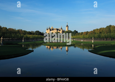 Schloss Schwerin Und Barocker Schlossgarten, Einbezogen in Die Bundesgartenschau 2009 in Schwerin, Mecklenburg-Vorpommern Stockfoto