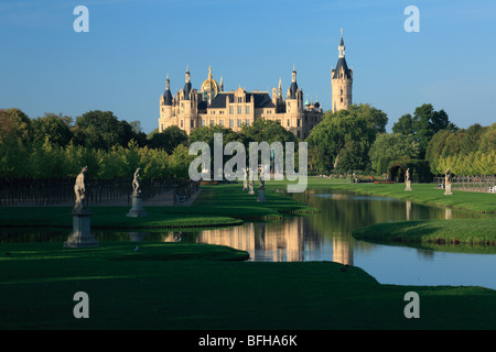 Schloss Schwerin Und Barocker Schlossgarten, Einbezogen in Die Bundesgartenschau 2009 in Schwerin, Mecklenburg-Vorpommern Stockfoto