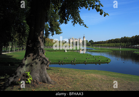 Schloss Schwerin Und Barocker Schlossgarten, Einbezogen in Die Bundesgartenschau 2009 in Schwerin, Mecklenburg-Vorpommern Stockfoto