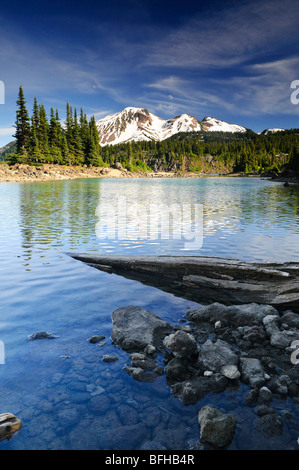 Mount Preis und Klinker Peak bieten eine schöne Kulisse, Garibaldi See, in der Nähe von Whistler BC. Stockfoto