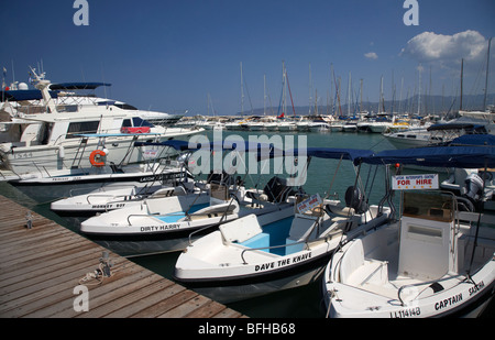 Yachten und Boote zum mieten in Hafen von Latchi Village in der Polis Gemeinde Republik Zypern Europa Stockfoto