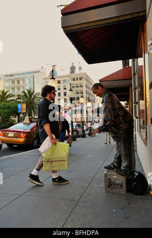 Obdachlose Pfanne Handler in down Town San Francisco, Kalifornien, USA Stockfoto