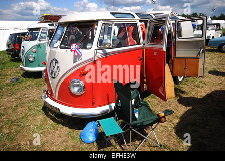 Klassische VW Samba Bus beim internationalen VW-treffen Budel Niederlande Sommer 2009 Stockfoto