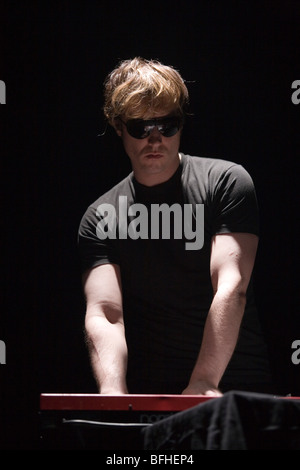 BUDAPEST-Juli 24: Alec Empire führt auf der Bühne bei SYMA Sport und Event-Center Bühne 2009 in Ungarn Stockfoto