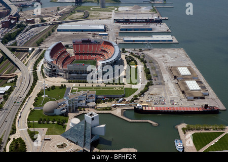 Luftaufnahme über Cleveland Browns Stadium Rock and Roll Hall Of Fame Ohio Stockfoto