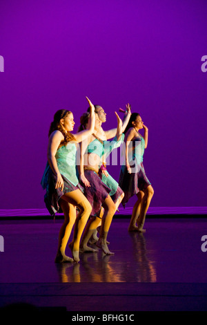 führen Sie anwesend modern jazz Ballett Hip-Hop-Student-Bühnen-Produktion-Kostüm zu choreografieren Unterhaltungsmusik Rhythmus Klasse erstellen kreative Stockfoto