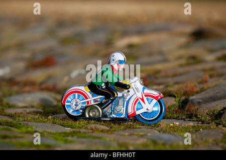 Ein nostalgisches Blechspielzeug Motorrad Stockfoto