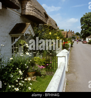 Großbritannien, England, Wiltshire Avebury Dorf, Bauerngarten Stockfoto
