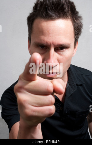 Ausdrucksvolle Porträt eines jungen Mannes Stockfoto