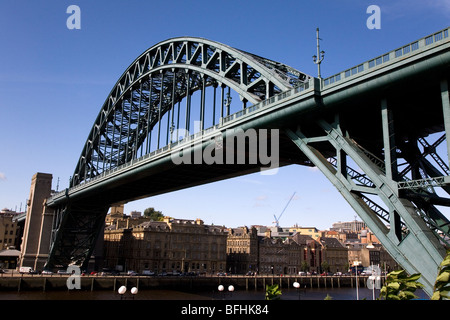 Die Tyne-Brücke überspannt den Fluss Tyne zwischen Newcastle und Gateshead. Stockfoto