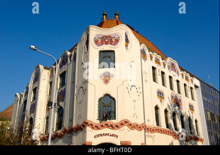 Die 1902 Jugendstil (Sezesszion) Cifra Palota (Cifra Palace) mit Zolnay Fliesen, Ungarn Kecskemet Stockfoto