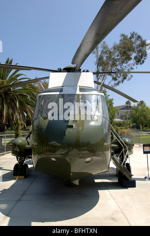 : Marine der Präsidenten Hubschrauber verwendet von Richard Nixon, auf dem Display an der Nixon-Bibliothek und Geburtshaus in Yorba Linda, CA Stockfoto