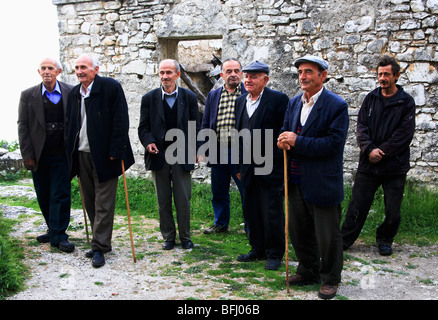 Albanien, Himara, eine Gruppe von einheimischen Männer Stockfoto