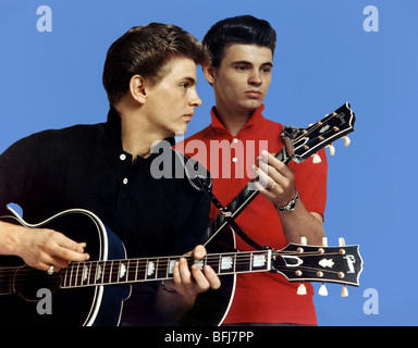 EVERLY BROTHERS - US pop-Duo mit Phil auf der linken Seite und Don Stockfoto