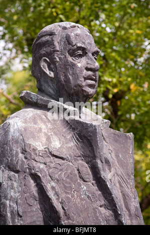 Skulptur in Baltimore Thurgood Marshall von Reuben Kramer-Garmatz Federal Courthouse - Pratt & Hopkins Pl Stockfoto