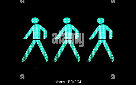 Grüne und rote Mann Deutsch Fußgänger-Ampel-Walking Männer, Deutschland. Stockfoto