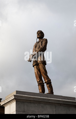 Ansichten einer Statue von Sir Keith Park in Trafalgar square Stockfoto