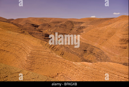 AGDZ, Marokko - Felsformationen im Atlas-Gebirge westlich von Agdz in der Nähe von Tizi-n-Tinififft Mountain pass. Stockfoto