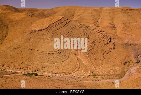 AGDZ, Marokko - Felsformationen im Atlas-Gebirge westlich von Agdz in der Nähe von Tizi-n-Tinififft Mountain pass. Stockfoto