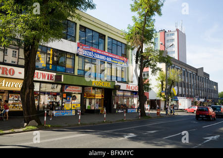 Straße / Polnisch Einkaufsstraße, in der Stadt Kedzierzyn-KoAle. Polen. Stockfoto