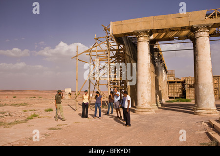 OUARZAZATE, Marokko - Besucher Tour Filmsets in Atlas Corporation Studios. Stockfoto