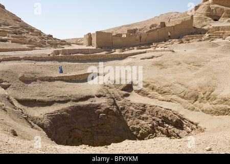 Die große Grube in der Nähe von Deir el-Medina, Arbeiter Dorf in der Nähe von Tal der Könige, Westufer des Nil, Luxor, Ägypten Stockfoto