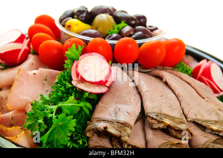 Platte mit sortierten Aufschnitt Fleischscheiben Stockfoto