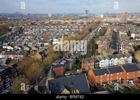 Vogelperspektive der Wandsworthbridge Road in Fulham Stockfoto