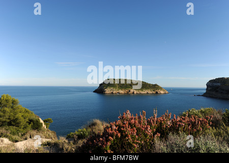 Blick auf Insel betauchen von Prim Cap, Javea / Xabia, Provinz Alicante, Comunidad Valenciana, Spanien Stockfoto