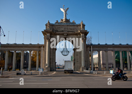 Der östliche Eingang zur Ausstellung Ort zeichnet sich durch die Fürsten Gates, eine schöne Struktur, benannt nach Edward, Prince of Wale Stockfoto