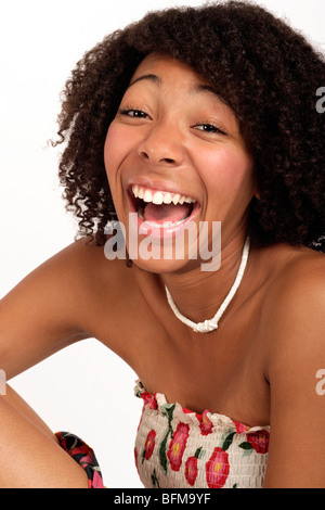 LOL Lol lachen laut Teenager-Mädchen mit dunkler Haut und krauses Haar Stockfoto