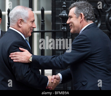 Der israelische Ministerpräsident Benjamin Netanyahu ich und der britische Premierminister Gordon Brown in der n10 Downing Street. Stockfoto