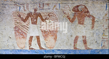 Reliefs in den Gräbern bei Meir, Nord-westlich von Assyut in Mittelägypten Stockfoto