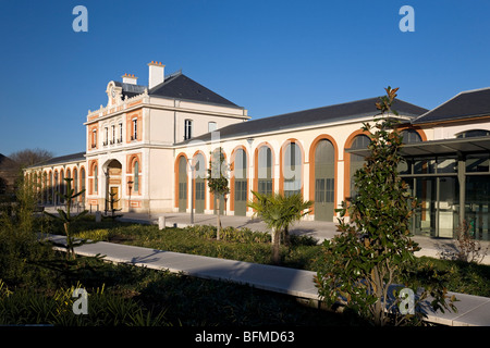 Die Vichy-Bahnhof, renoviert in 2009 (Allier - Frankreich). Gare SNCF de Vichy Rénovée En 2009 (Allier - Auvergne - Frankreich). Stockfoto